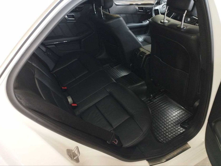 Mercedes-Benz E300, 2012 год