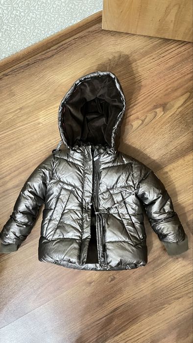 Продам детскую куртку