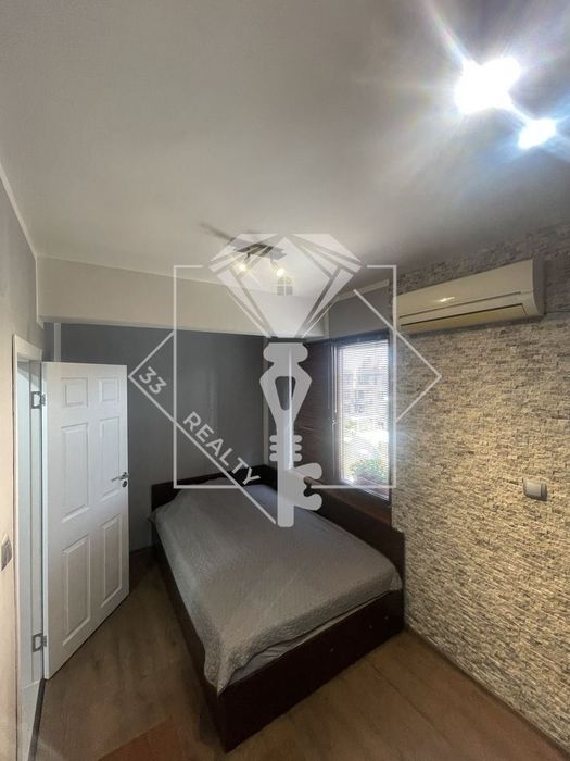 Продава се Тристаен апартамент в Пловдив, Кючук Париж - 101 кв.м за 2377 €/кв.м - Снимка #4