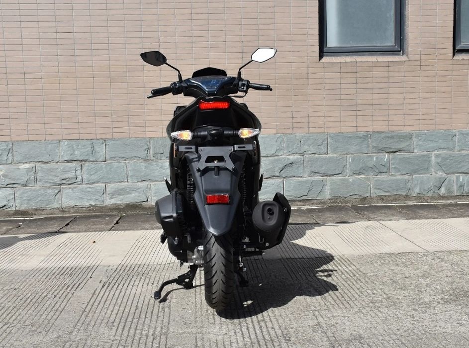 Скутер Yamaha replic 170сс