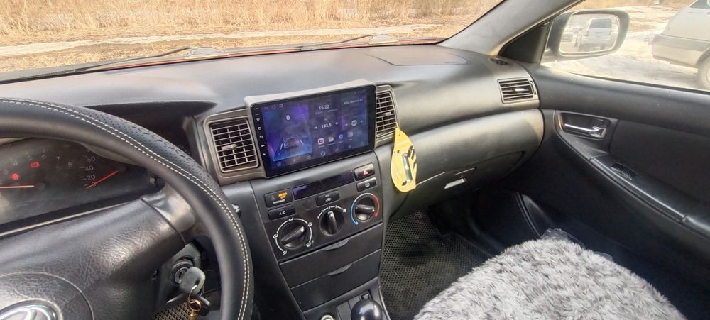 Машина Тойота Королла