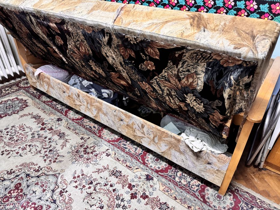 Canapea extensibila cu lada de depozitare VINTAGE