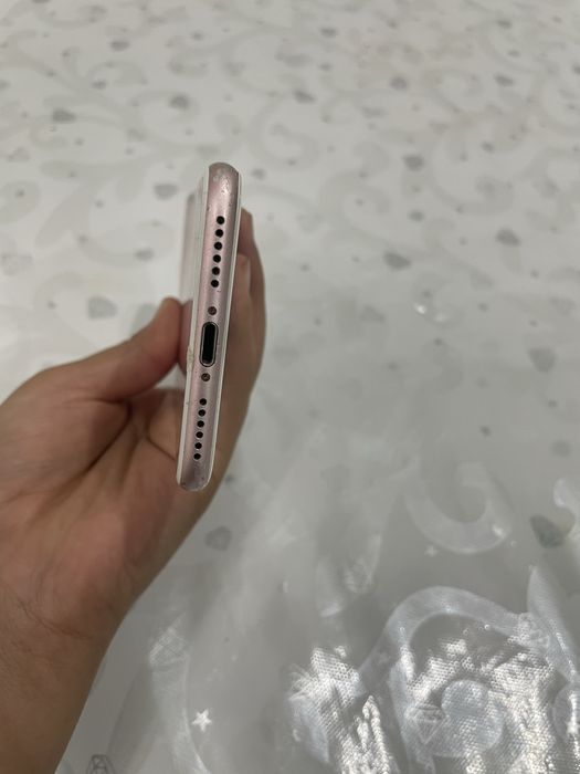 Продам айфон 7 32гб