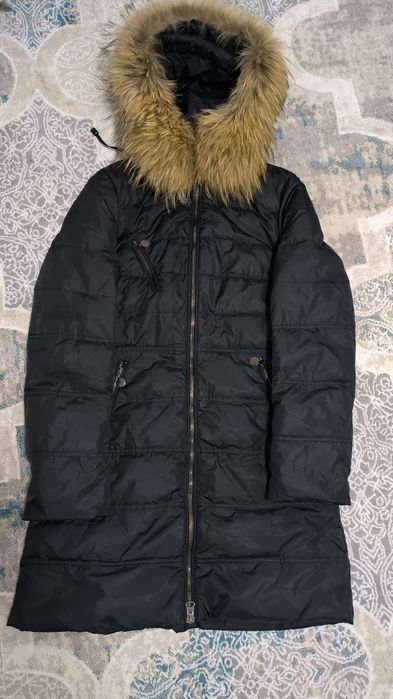 Продам 2 зимнии куртки с капюшоном