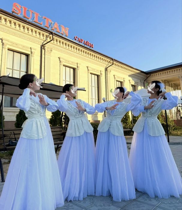 Для танцев костюмы