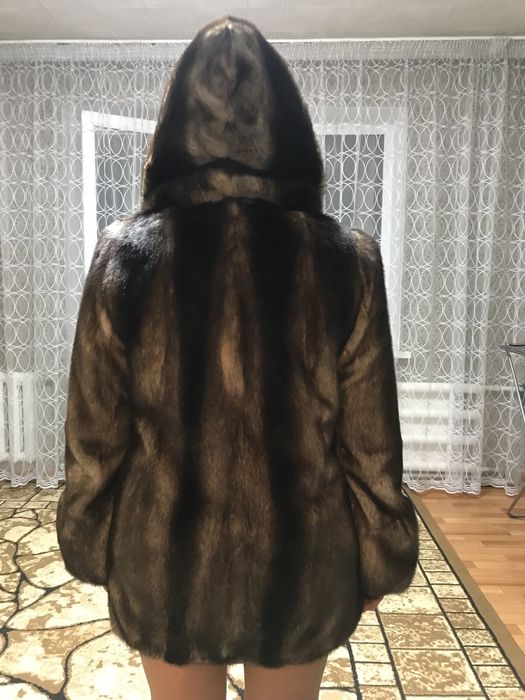 Продам норковую шубу