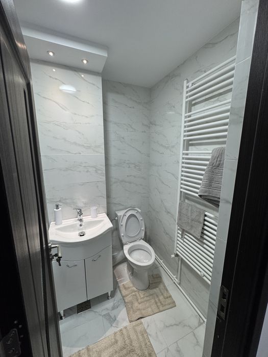 Vand apartament cu 2 camere 55mp