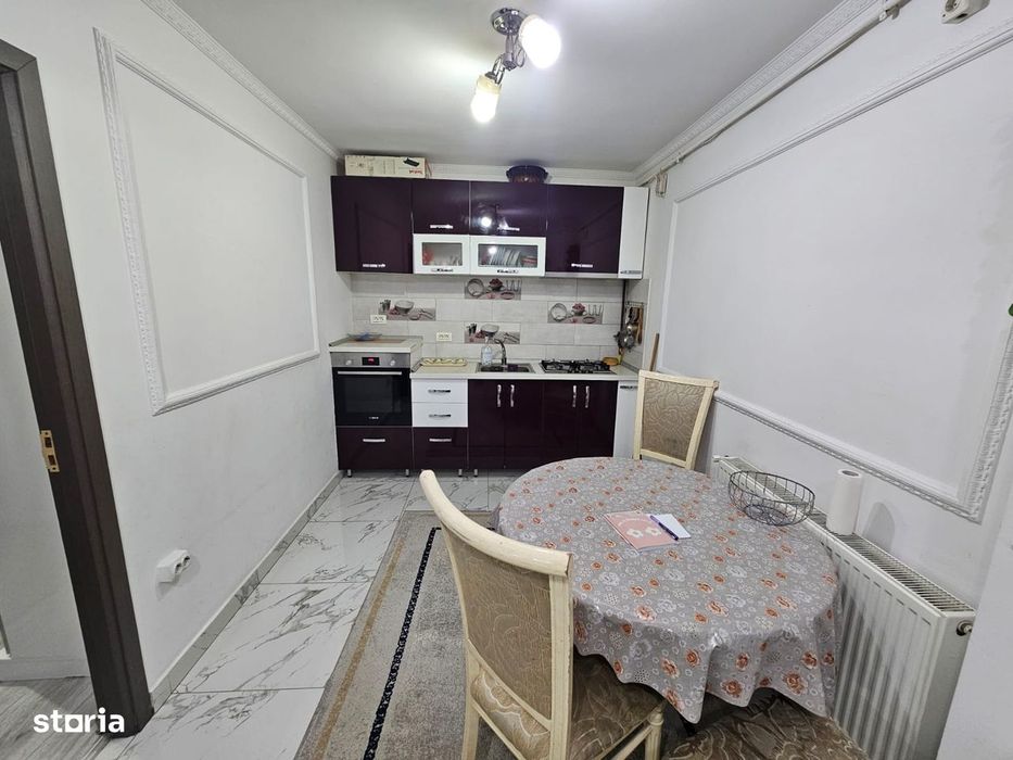 Apartament cu 2 camere de vânzare în Curtea de Argeș.