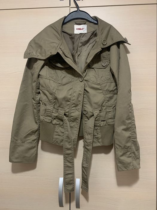 Есенно -зимни якета, еко палтенце и суичъри за момиче