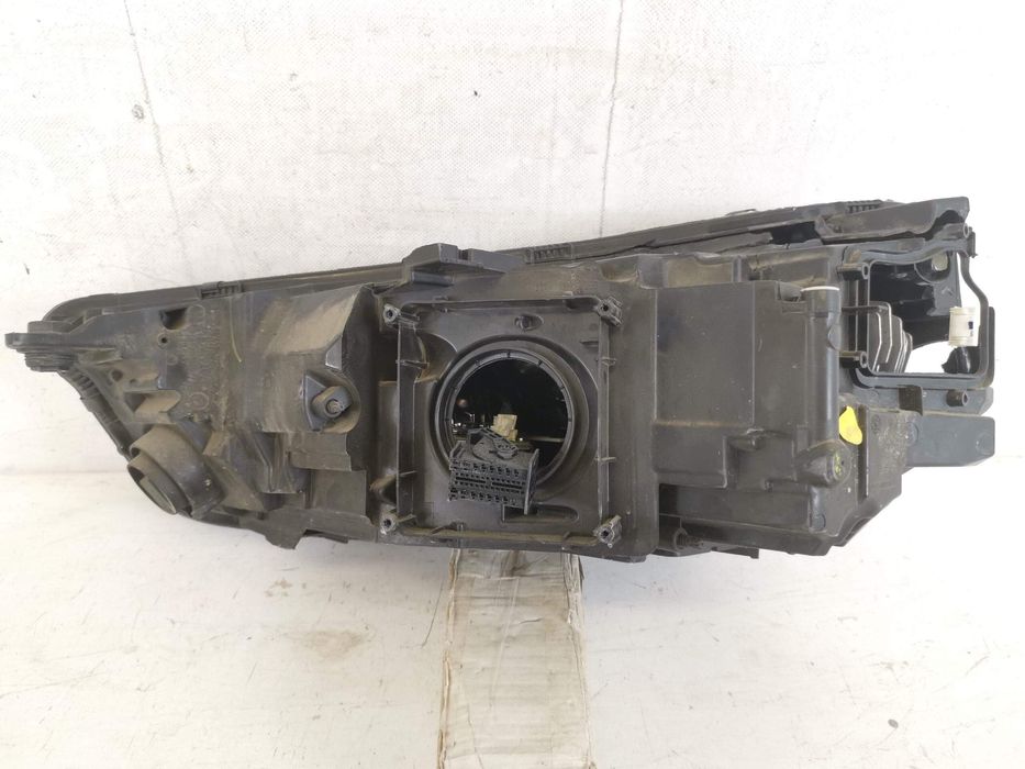 Десен фар Лед Матрикс Ауди Q5 SUV [FY] Оригинален Повреден Audi Q5 SUV