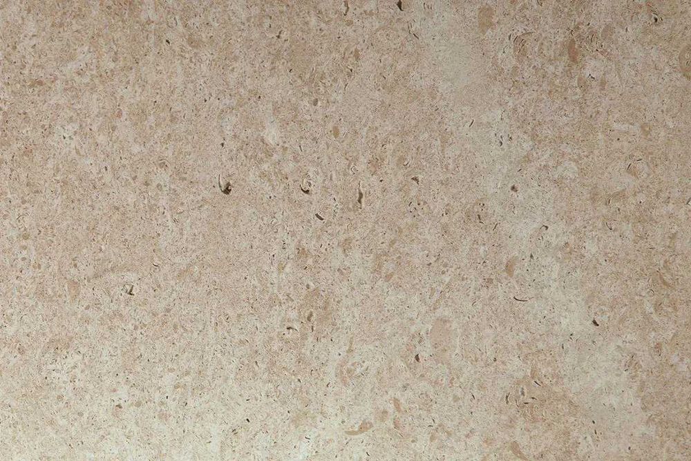 Гранит, травертин.