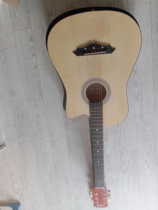 Гитара СРОЧНО продается