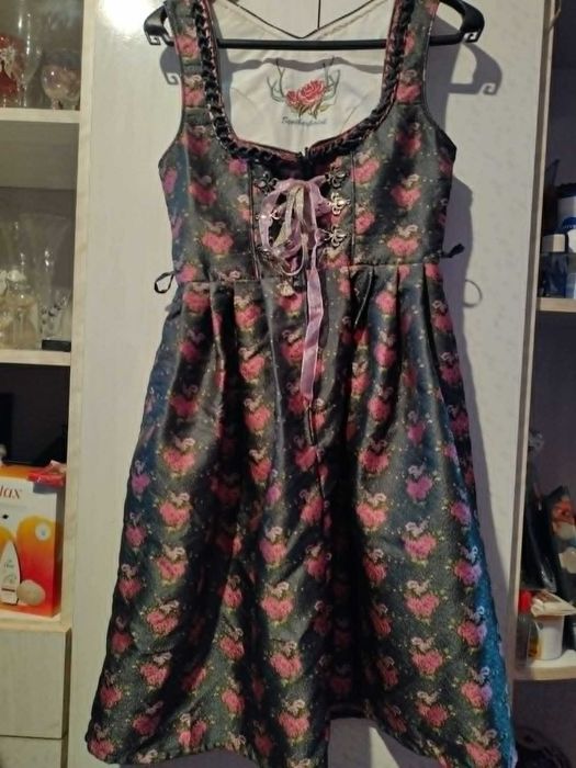Rochie eleganta ocazii.