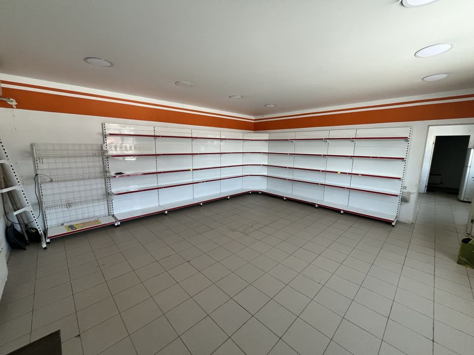Земельный участок с магазином