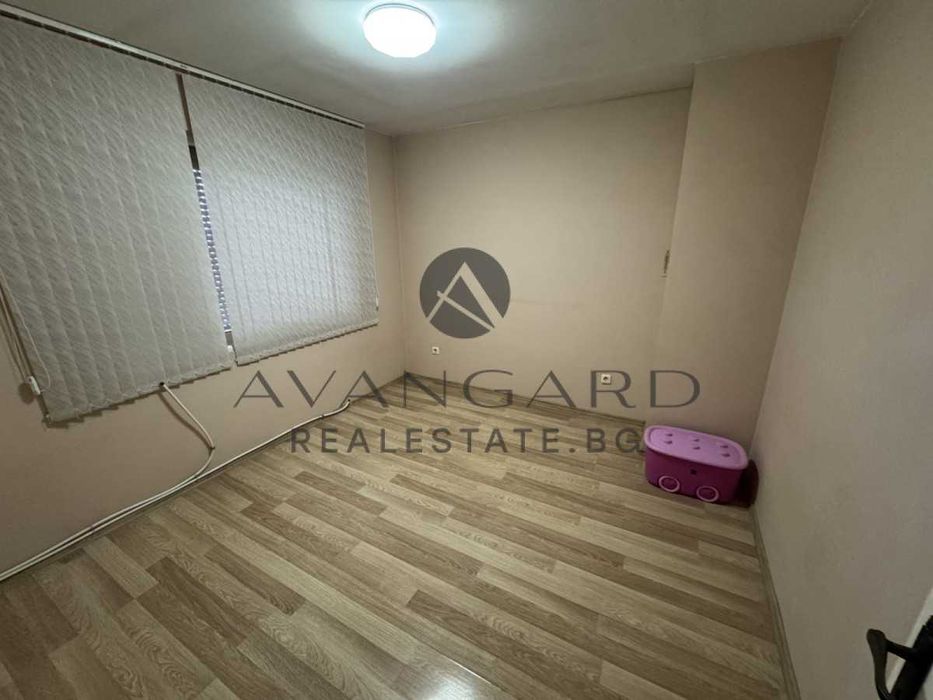 оф.25607 Тристаен обзаведен/ Изгрев