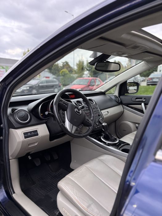 Vand sau schimb Mazda cx7.