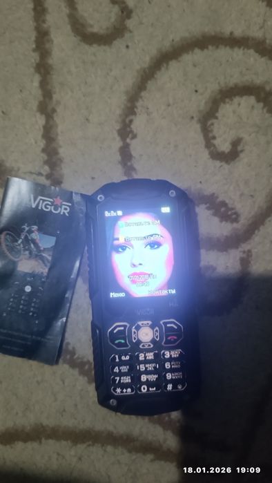 Телефон  Vigor N1