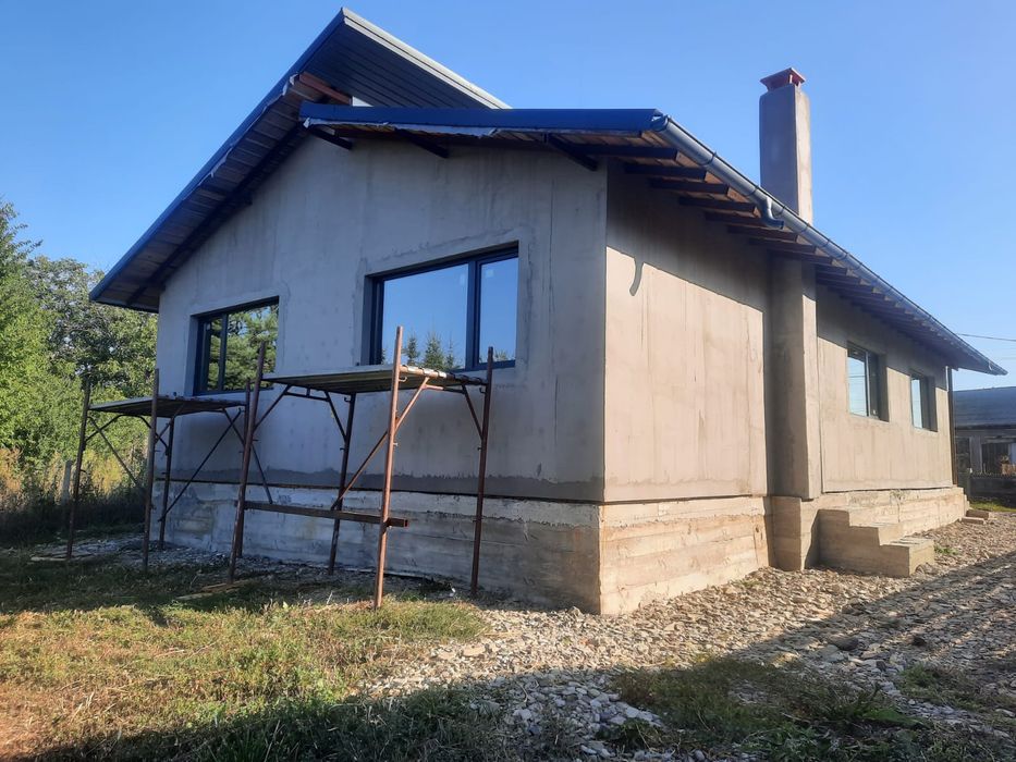 De Vanzare Casă pe Structură Metalică, Boțești - Girov, 104mp,