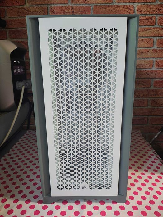 Carcasa PC Corsair 4000D Airflow White.