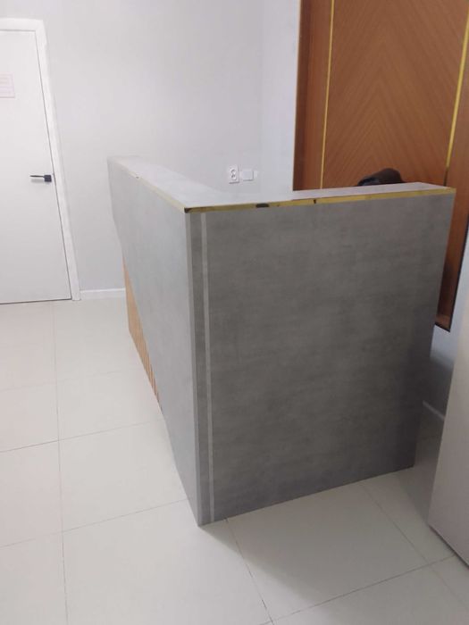 Продам ресепшн, шкаф, кресло