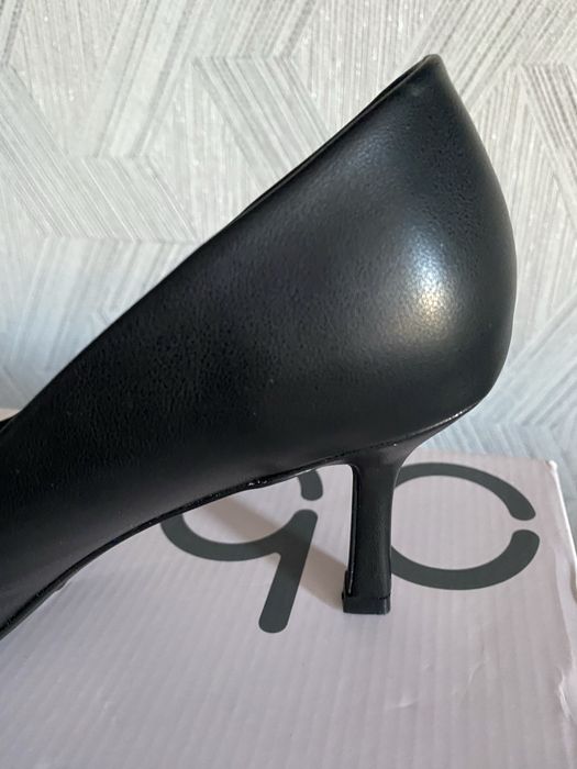 Туфли женские, черные !