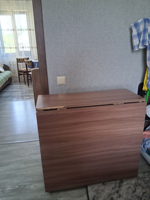 Продам стол и стол-книжка