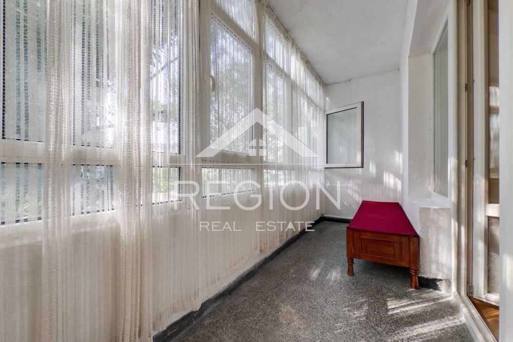 Дава се под наем Двустаен апартамент в Варна, Лятно кино Тракия - 70 кв.м за 438.6 € - Снимка #4