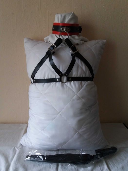 Перуки, яки, нашийник, харнес и аксесоари различни модели