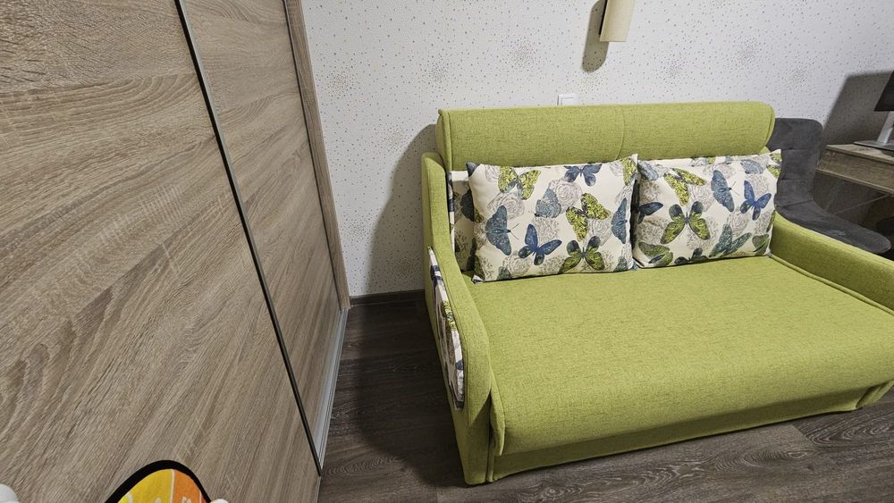 Vand URGENT canapea extensibila