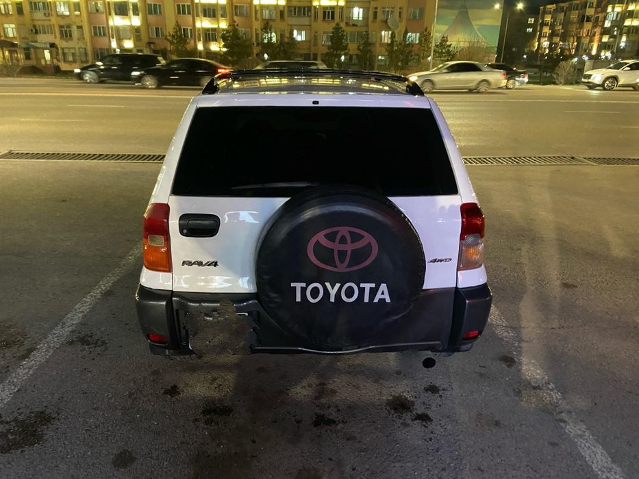 Продам Тойота Raf 4