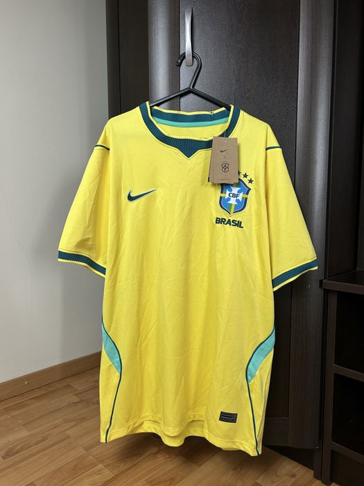 Tricou oficial de fotbal acasă al Brazil national football team 2026, original, fabricat în Brazilia, culoare galben, nou cu etichete, mărimea L