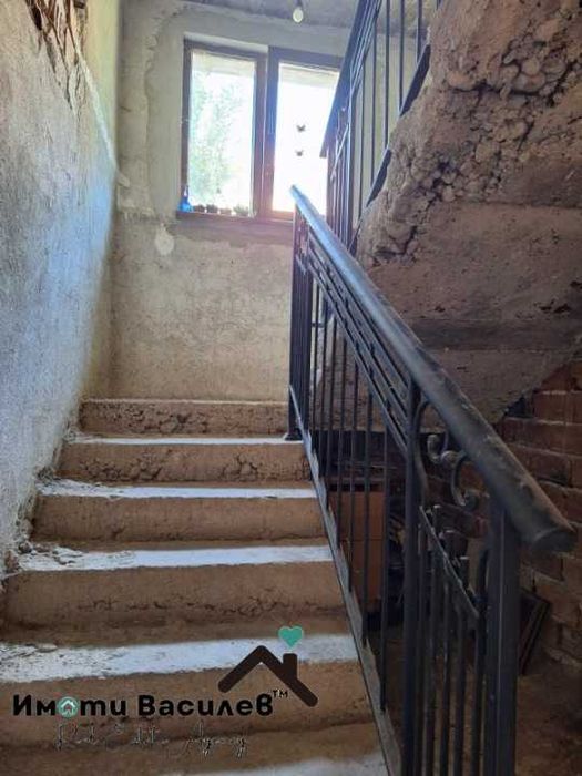 Продава ЕТАЖ ОТ КЪЩА град София, с. Владая