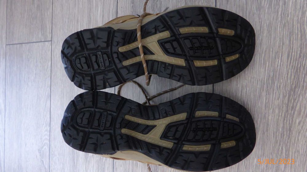 ghete piele new balance 977