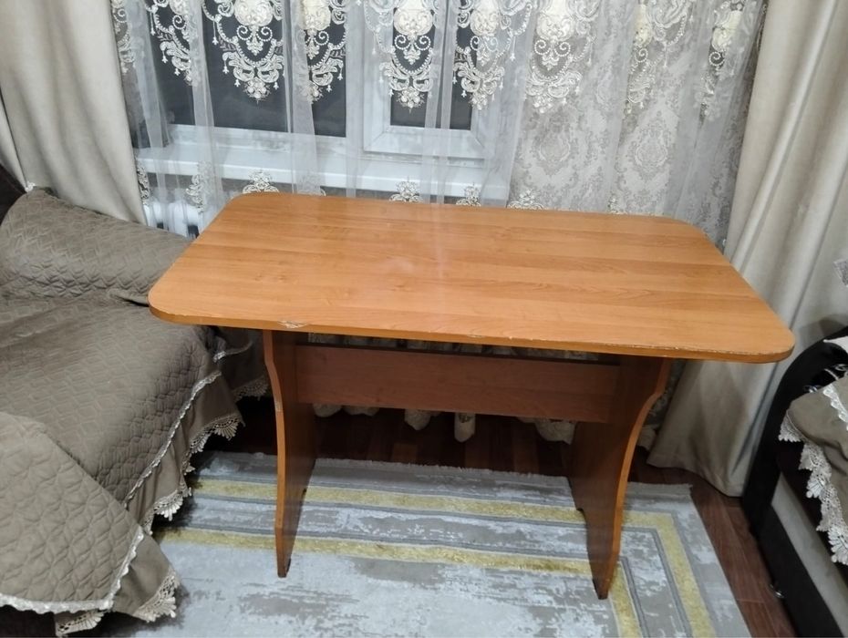Срочно продам стол