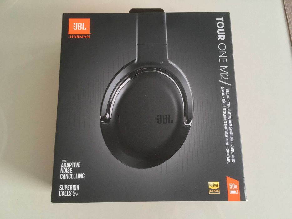casti wireless JBL Tour One M2, over ear, ANC (noise cancelling), noi garantie 2 ani