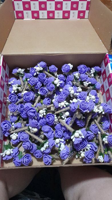 Сватбени бутониерки