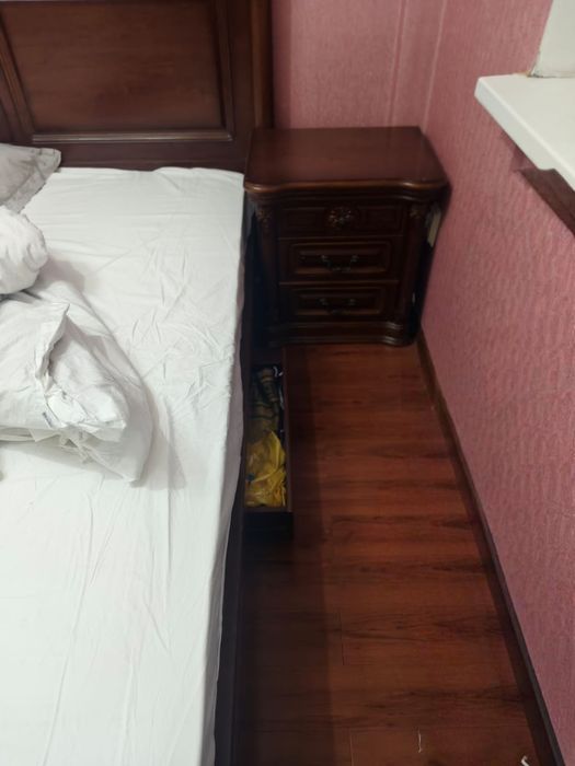 Спальный гарнитур