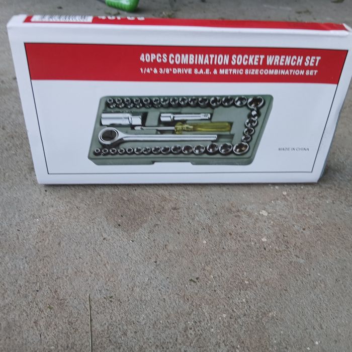 Trusa de chei si lampa panou solar