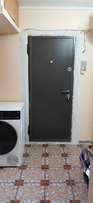 Vând apartament!!