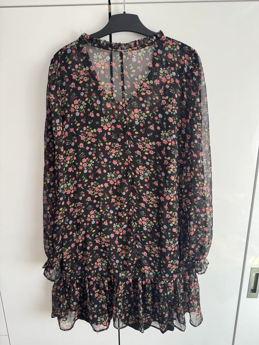 Richie matase cu volan in partea de jos, tip A si jupa detasabila