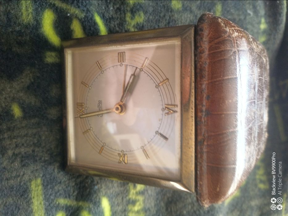 Ceas mecanic vechi Zentra nefunctional