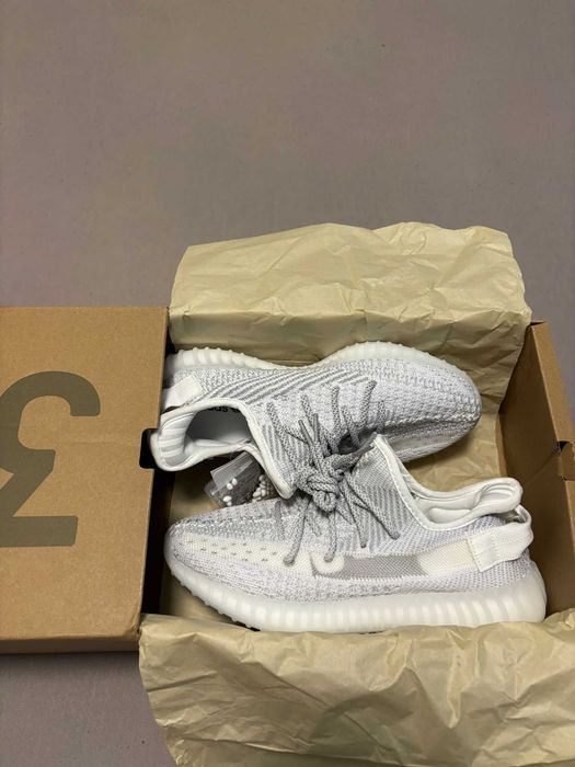 Yeezy  350v2 Static