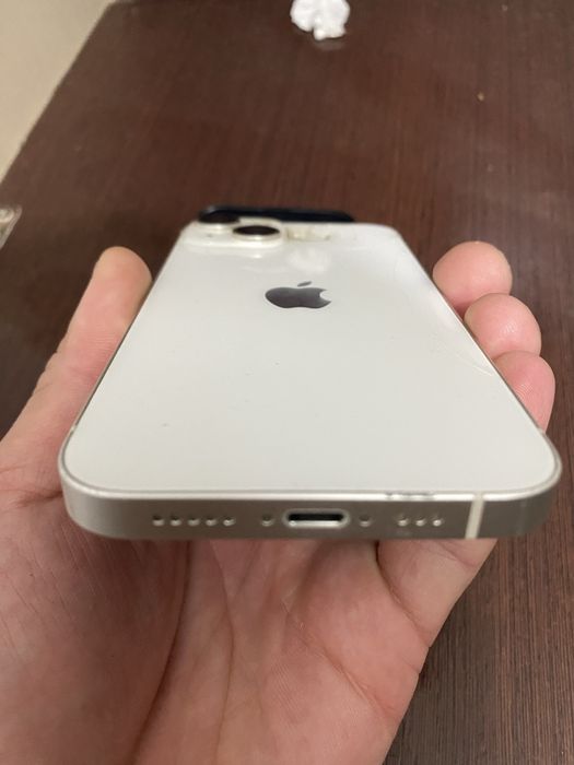 iPhone 14 ауыстырамын жұмыс жасап тұрған iPhone 11 ге