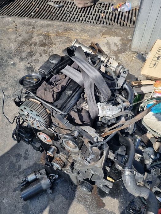 Двигател гол за Audi A4 B8 2.0tdi 143кс2009god