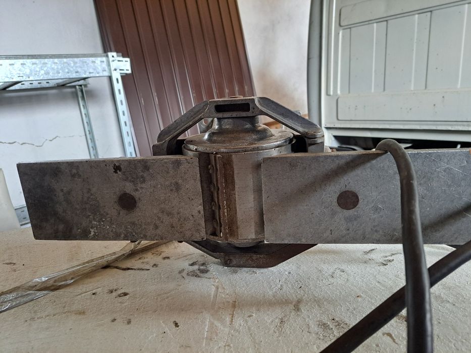 Продам Электрорубанок.