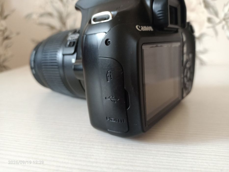 Canon EOS 1100D + 18-55