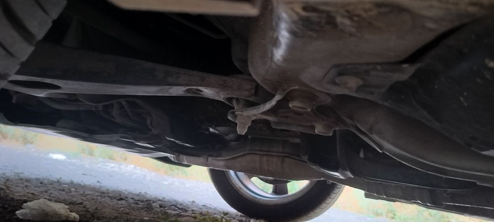 Продавам Subaru Legacy 2.0i