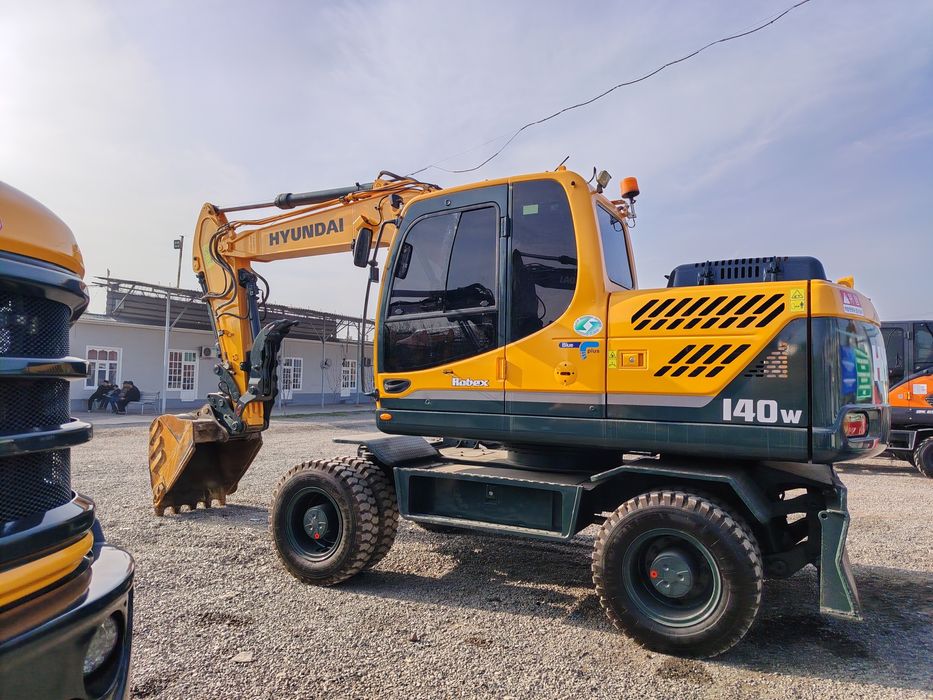 HYUNDAI 140w Sotiladi