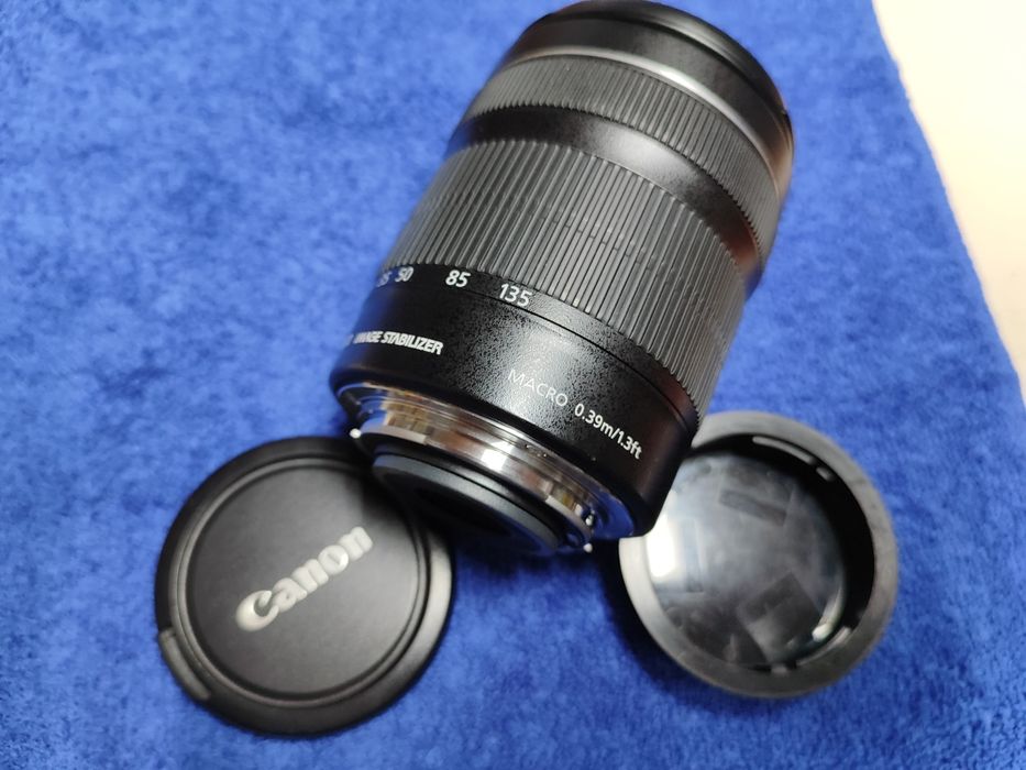 Объектив Canon EF-S 18-135mm IS STM