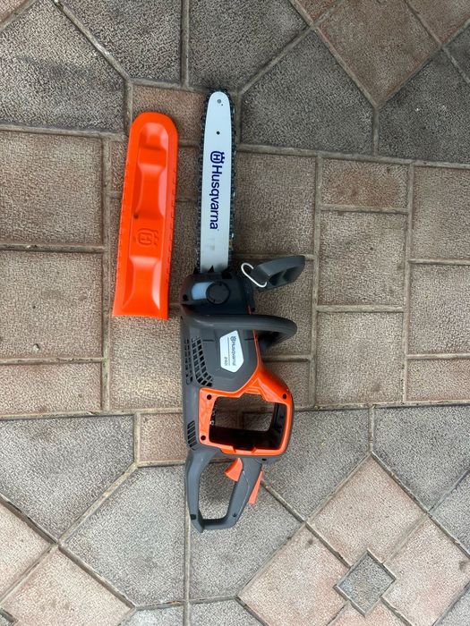 Drujba  pe acumulatori  HUQSVARNA  240i , noua  ,0k ,2024 fabric